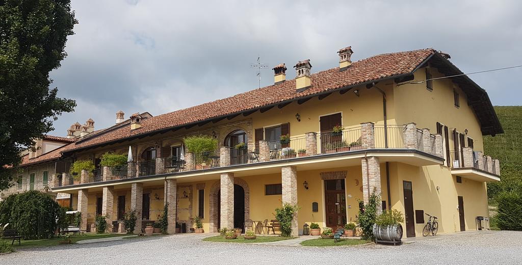 Cascina Rocca Agriturismo B&B La Morra Kültér fotó